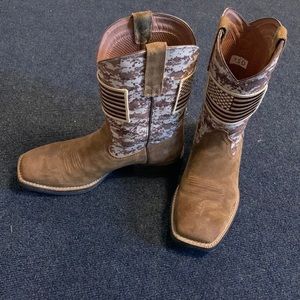 Men’s Ariat cowboy boots-Size 7.5